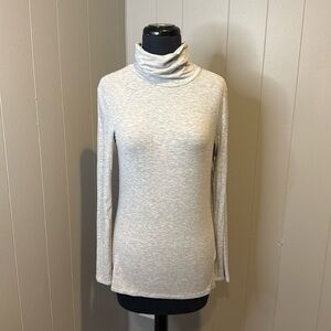 Z Theory of Women’s Medium Long Sleeve Turtleneck Top Fitted Casual